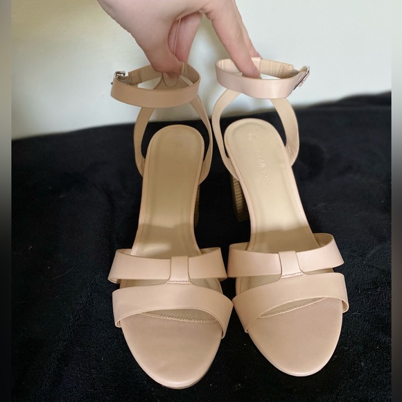 Wild Diva Faux Leather Minimal High Heel - Picture 4 of 5